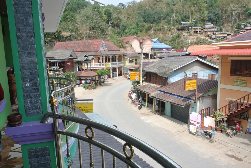 Phonemany Guesthouse Pakbeng Ngoại thất bức ảnh